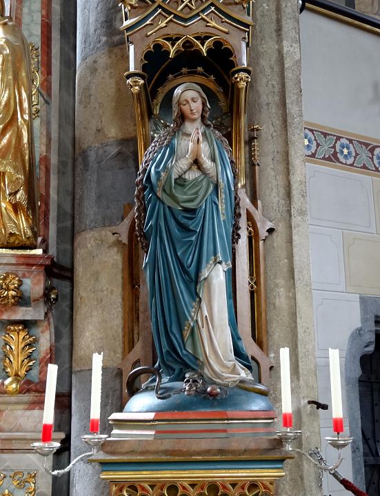 1305t0921unsereliebefrau